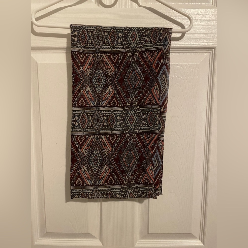Geometric Patterned Purple and Black Fashion Scarf